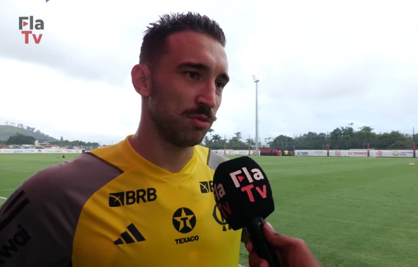 léo ortiz em ct do flamengo ninho do urubu