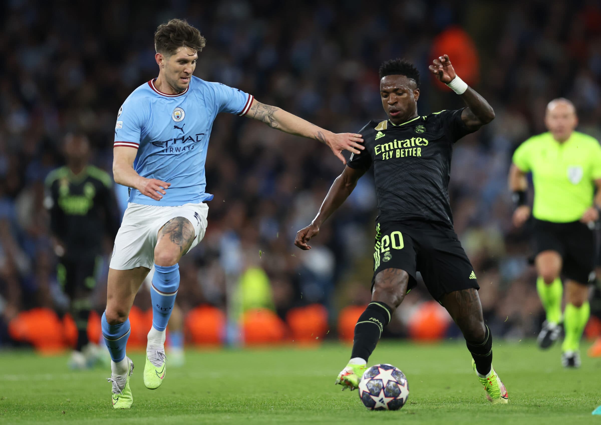Vinícius Júnior enfrenta Stones, no duelo entre Real Madrid x Manchester City; equipes voltam a se enfrentar nesta edição de Champions League