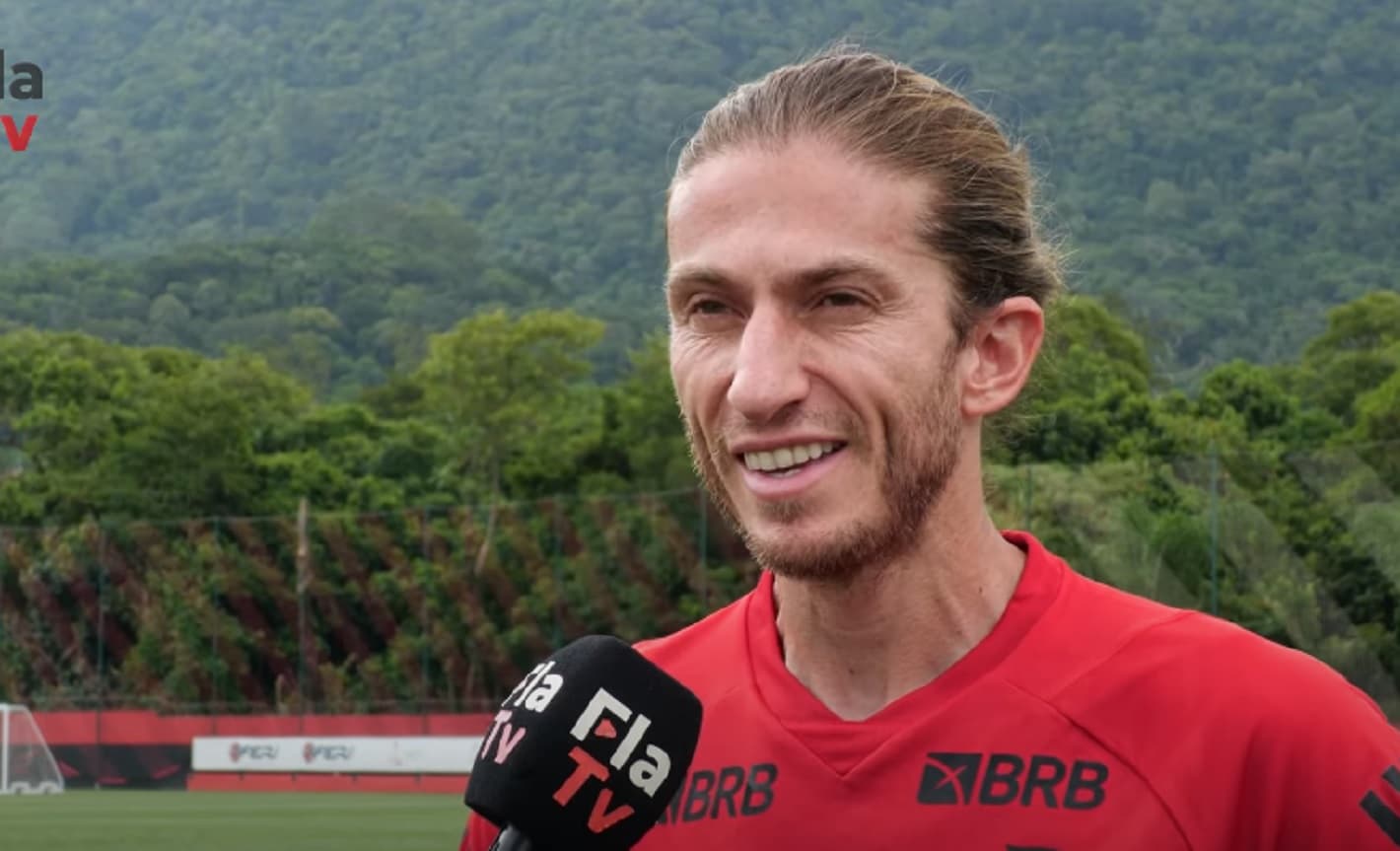 Filipe Luis na FlaTV em entrevista falando sobre o Flamengo e a filosofia de jogar no clube. Treinador tem o Fluminense pela frente na Copa Rio Sub-17 de futebol.