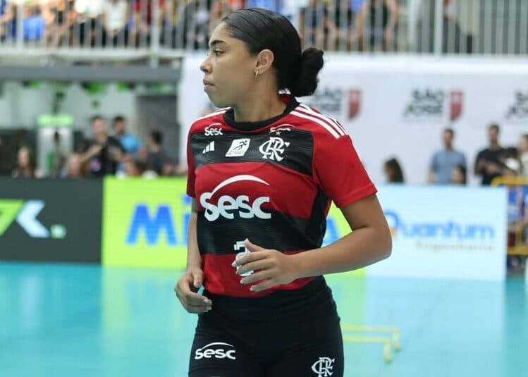 Marcelle em jogo do Sesc Flamengo; líbero vai trocar flamengo por Fluminense