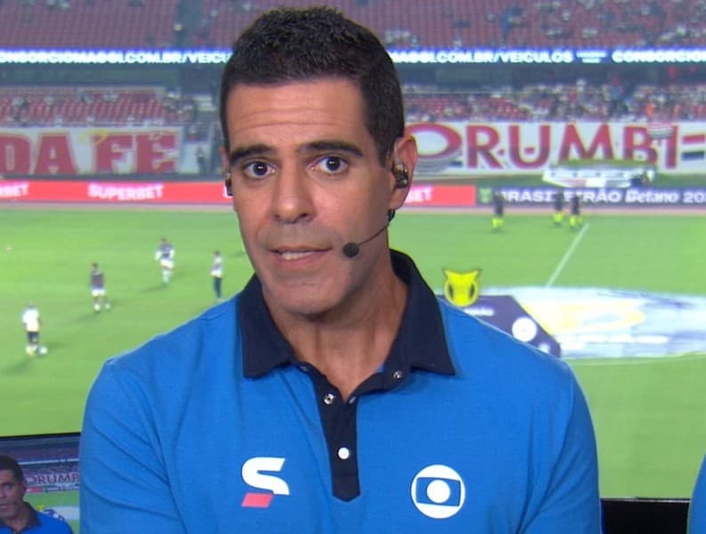 Paulo Andrade em transmissão do Premiere; narrador fará primeiro jogo do Flamengo no Brasileirão contra o Palmeiras