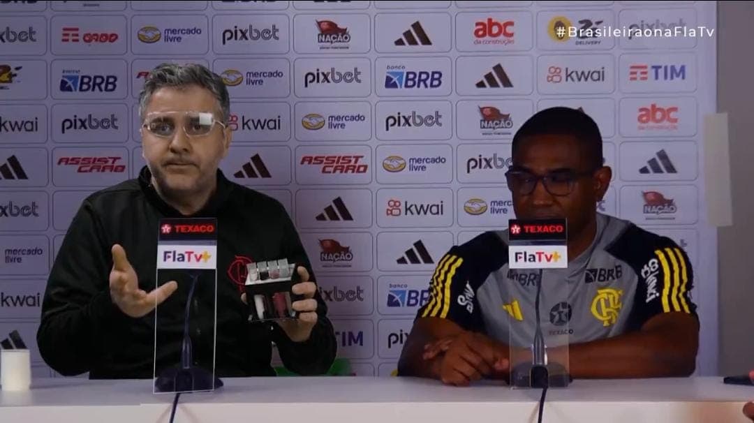 Reikrauss 'invade' coletiva de Tite com quadro intruso