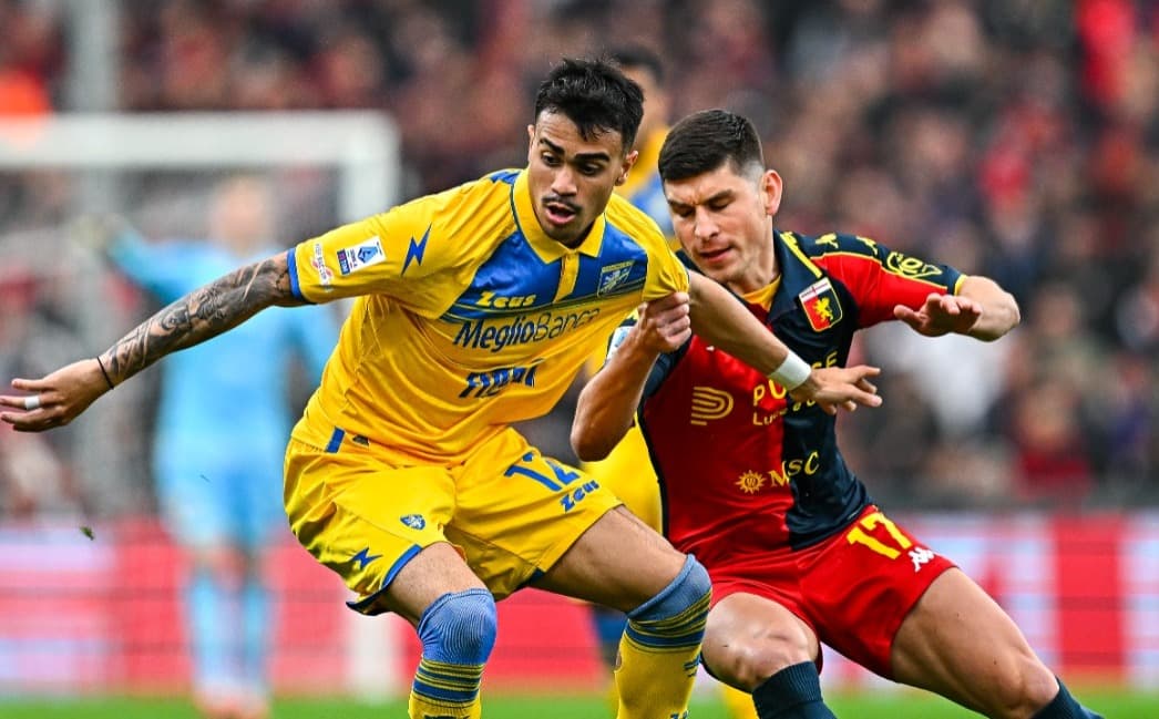 Reinier, cria do Flamengo, em ação pelo Frosinone