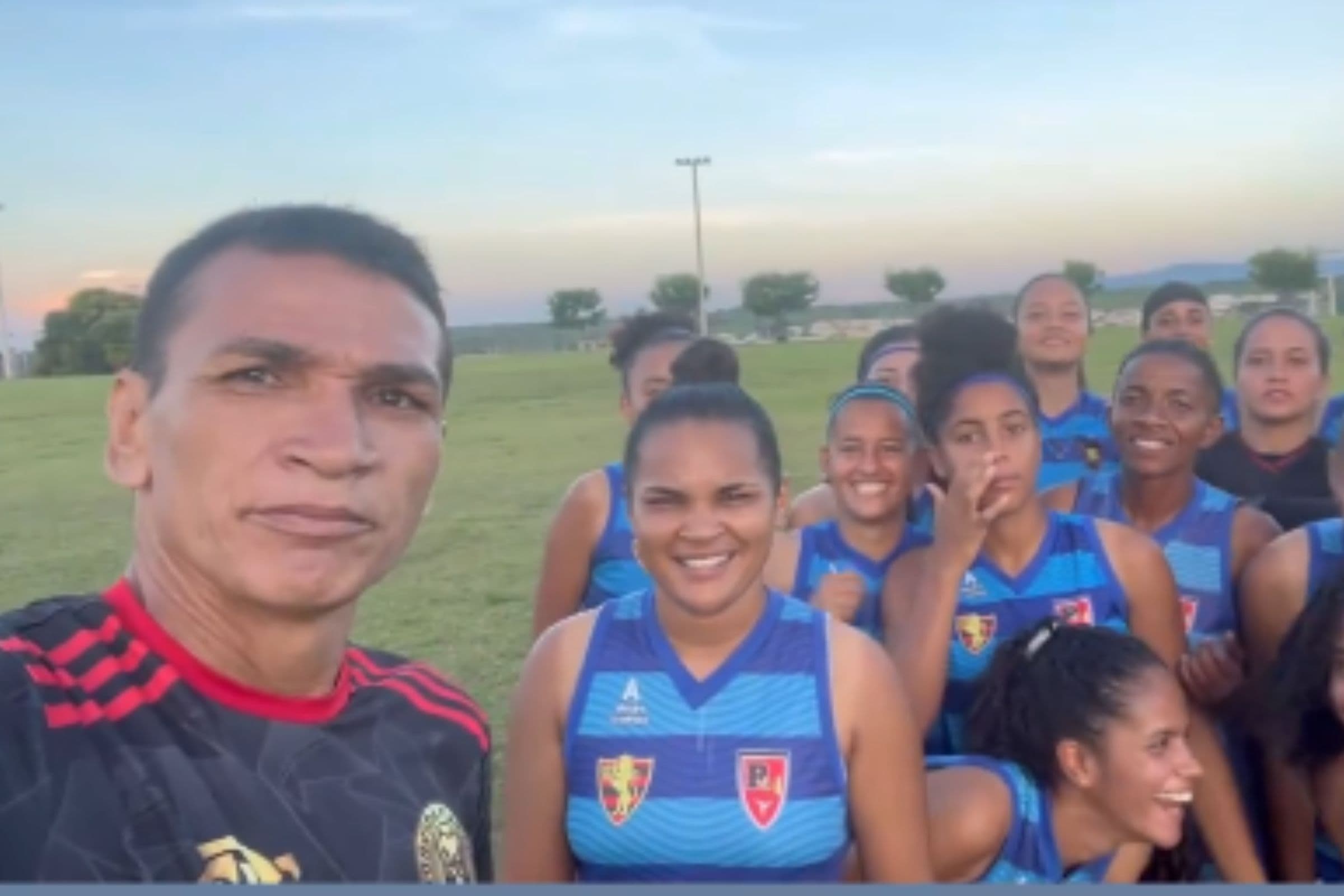 Ronaldo Angelim é ídolo do Flamengo e hoje atua nos bastidores do futebol feminino