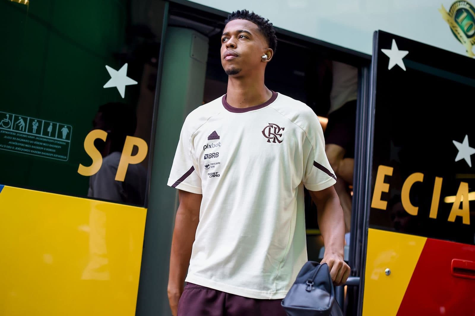 carlinhos em atividade no flamengo