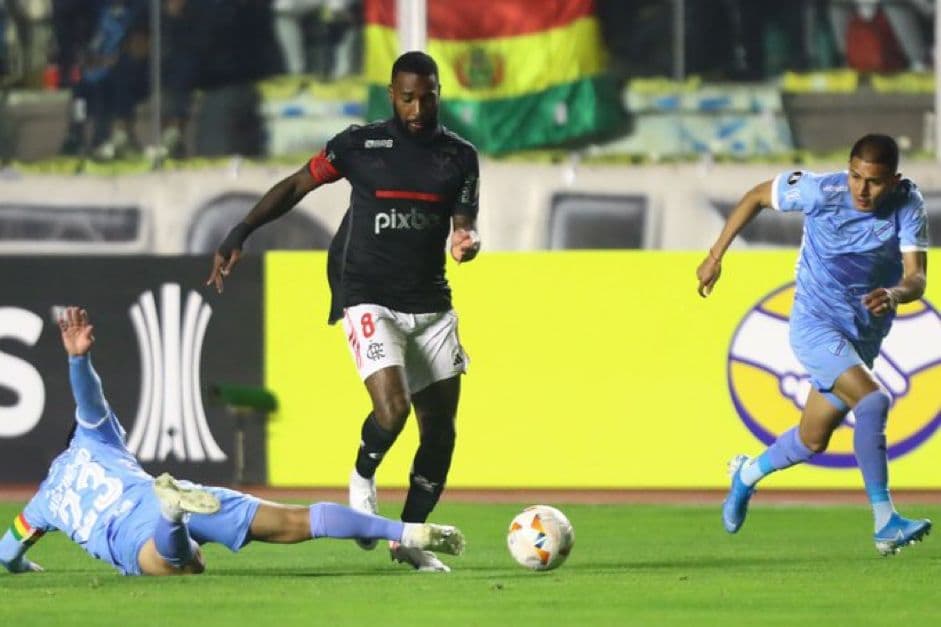 Flamengo perde para o Bolívar e amarga sexta derrota seguida fora de casa na Libertadores
