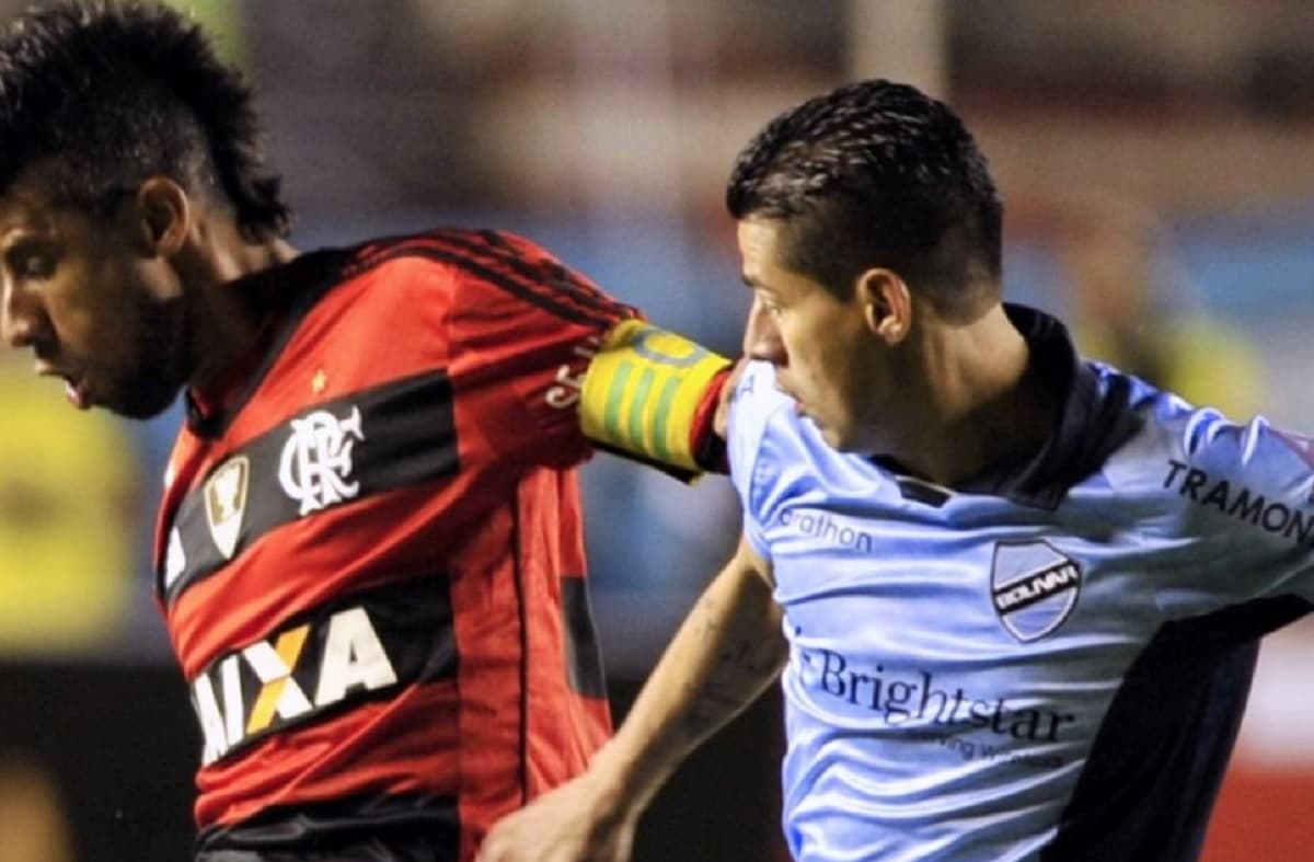 flamengo e bolívar já se enfrentaram. Equipes duelam na Libertadores nesta quarta-feira (24). TV Globo mostrará a partida com narração de Luiz Roberto, enquanto Paramount+ deve transmitir com narração de João Guilherme.