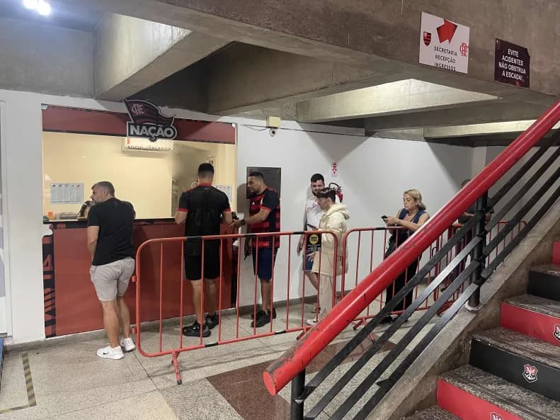 Flamengo passou a exigir ida à Gávea para adesão ou upgrade de planos mais caros; apesar de maior torcida, clube está em 5º em ranking de STs