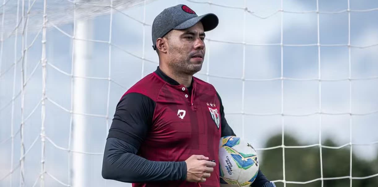 jair ventura pega o flamengo pelo atletico go