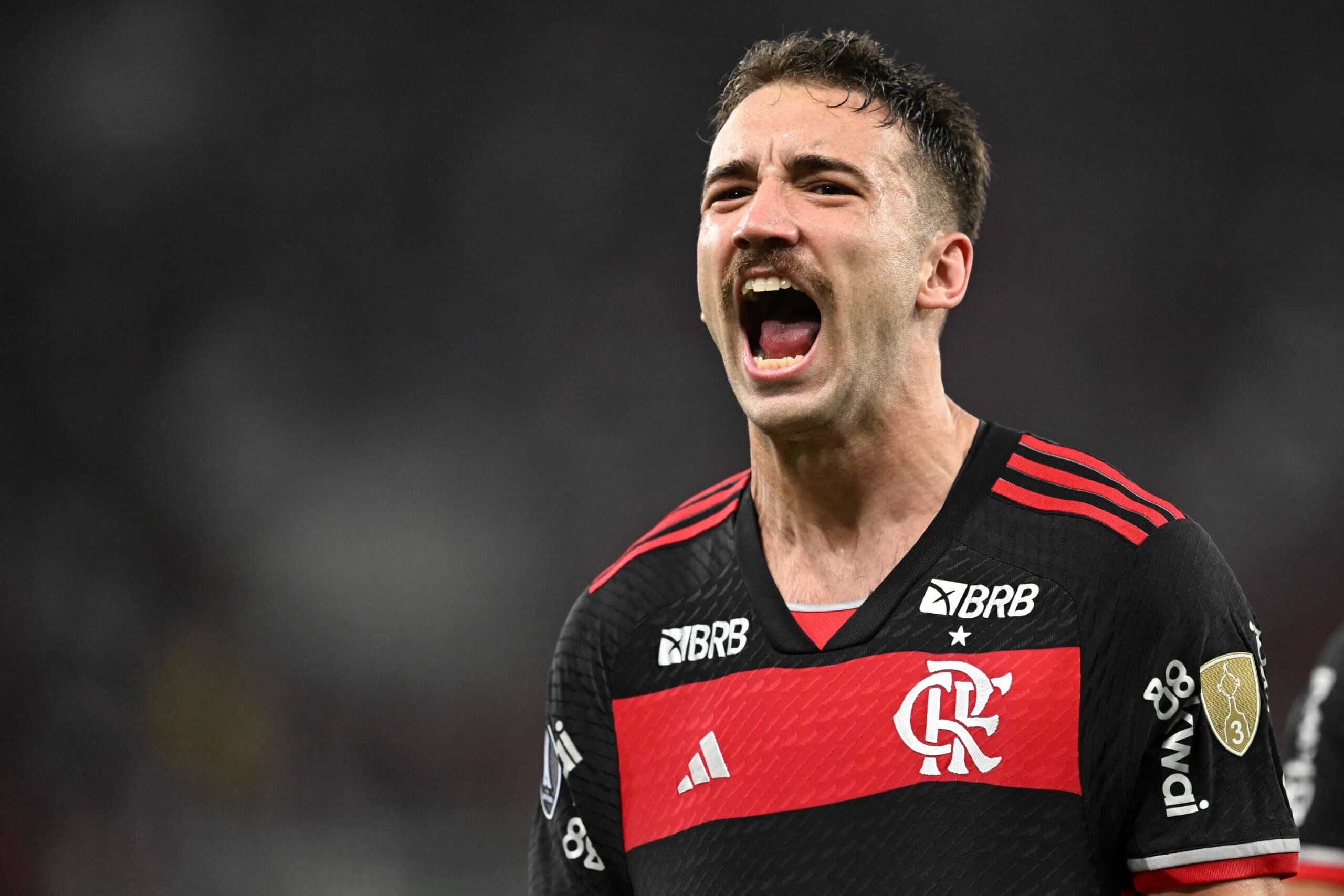 Léo Ortiz deve ser titular na partida entre Flamengo e Bragantino pelo Brasileirão