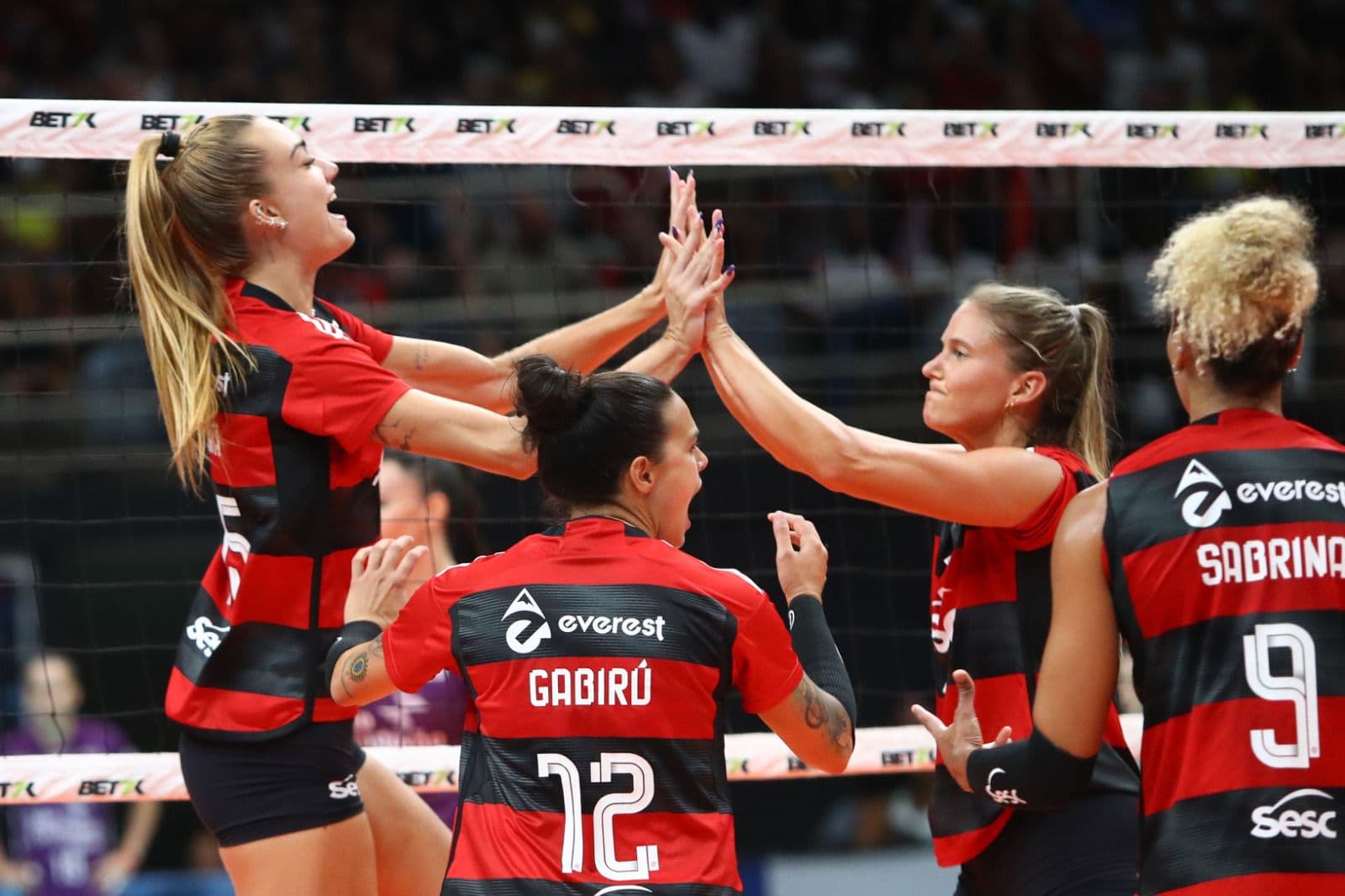 Vôlei do Flamengo tenta segui vivo para avançar até a final da Superliga Feminina de Vôlei