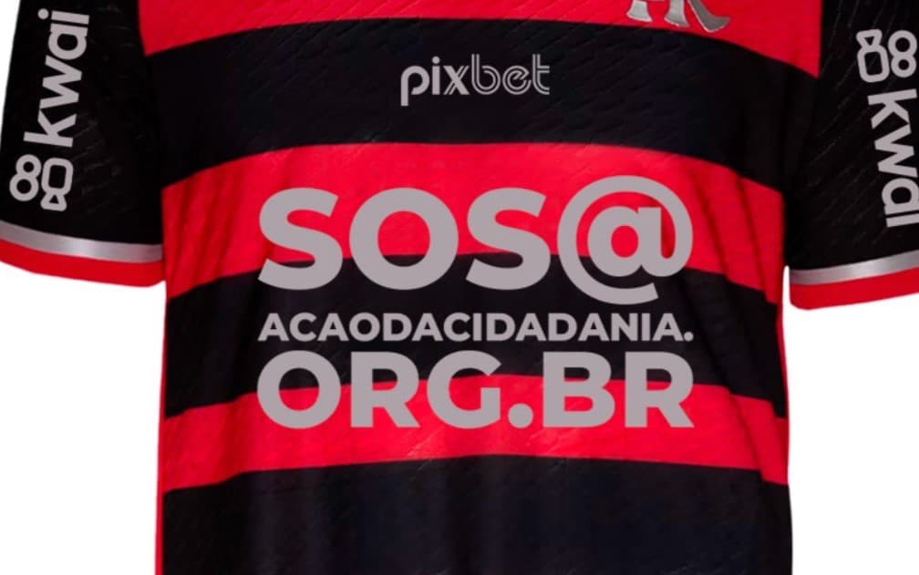 Detalhe da camisa do Flamengo cm pix da Ação da Cidadania