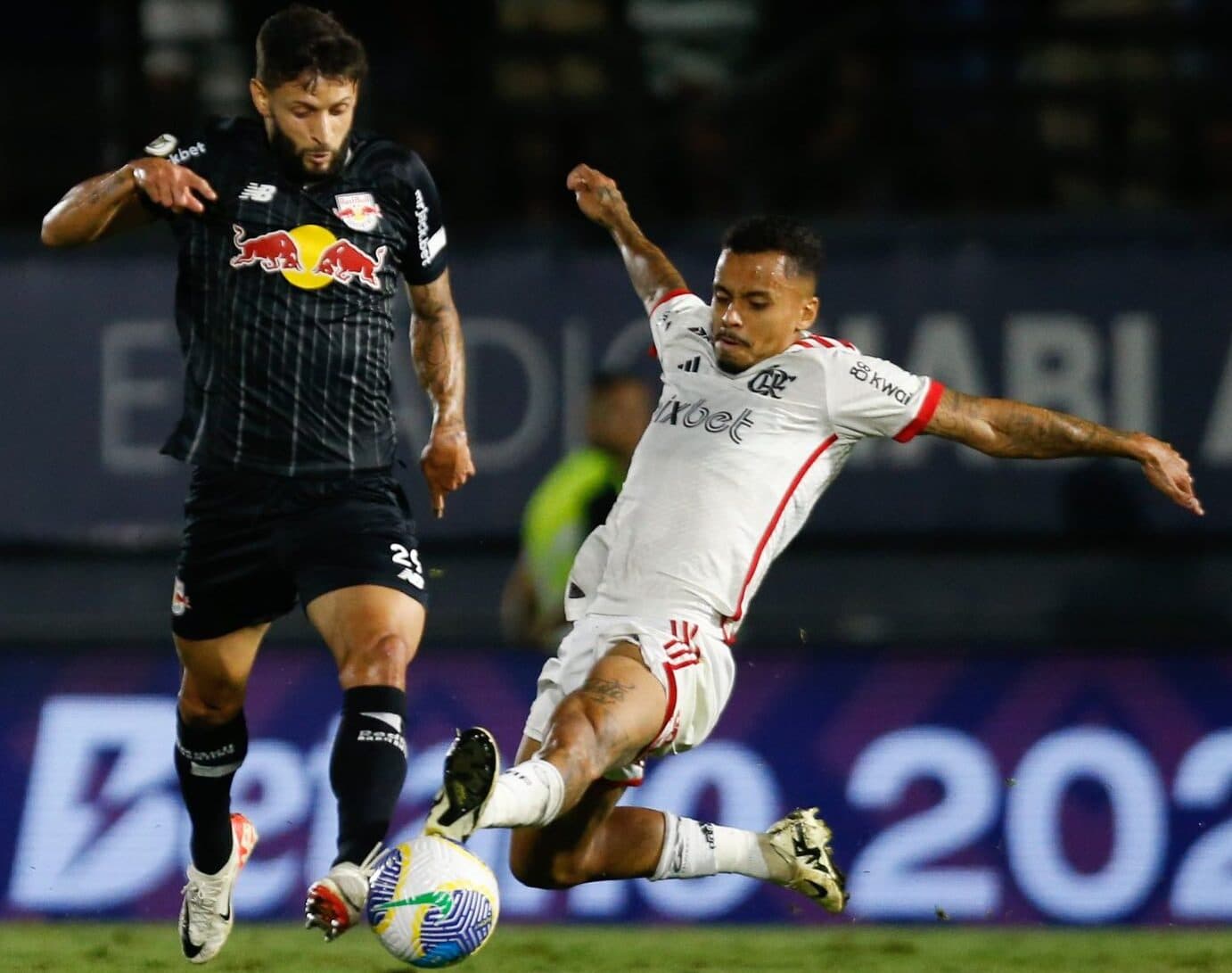 Allan durante Red Bull Bragantino x Flamengo
