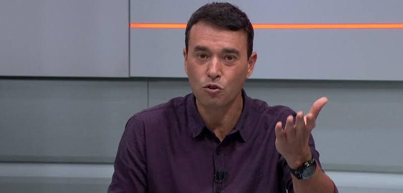 André Rizek apresentando o Seleção Sportv