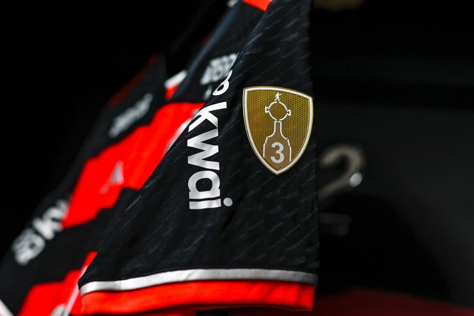 Camisa do Flamengo no vestiário do Maracanã.