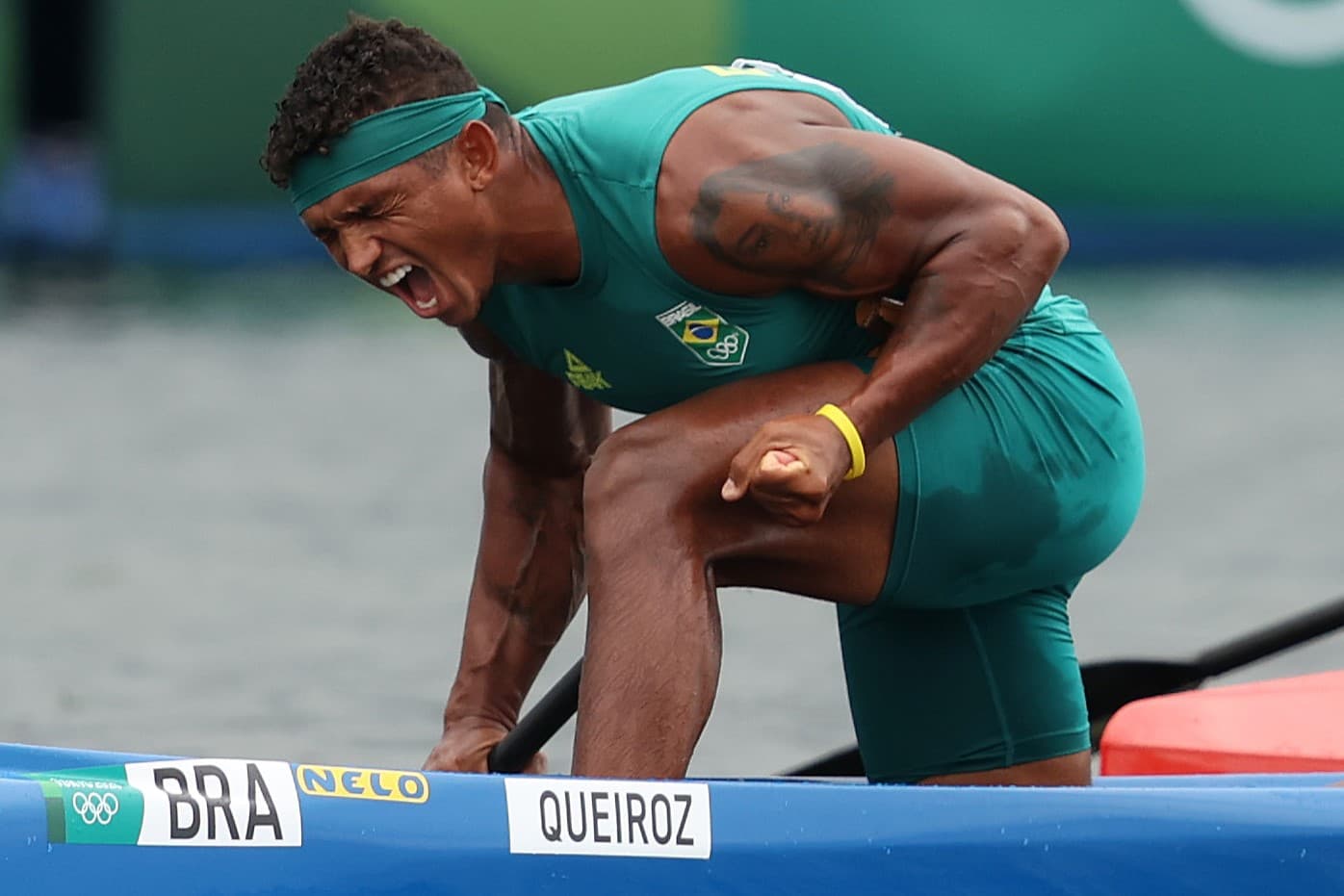 Isaquias Queiroz, do Flamengo, comemora ouro em Tóquio 2020