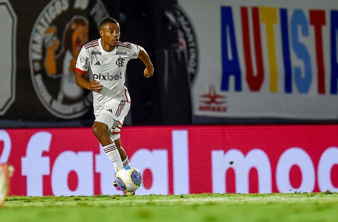 De la Cruz volta a se destacar e lidera ações em Amazonas x Flamengo