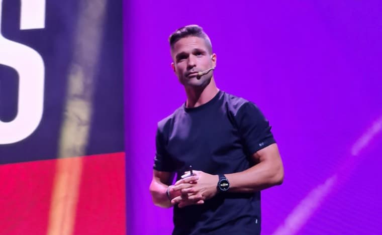 Diego Ribas revive carreira, aponta fla x flu como melhor clássico e jogador do Vasco como rival mais chato; confira