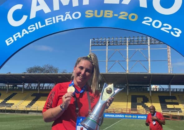 Psicóloga do Flamengo se despede do clube nas redes sociais