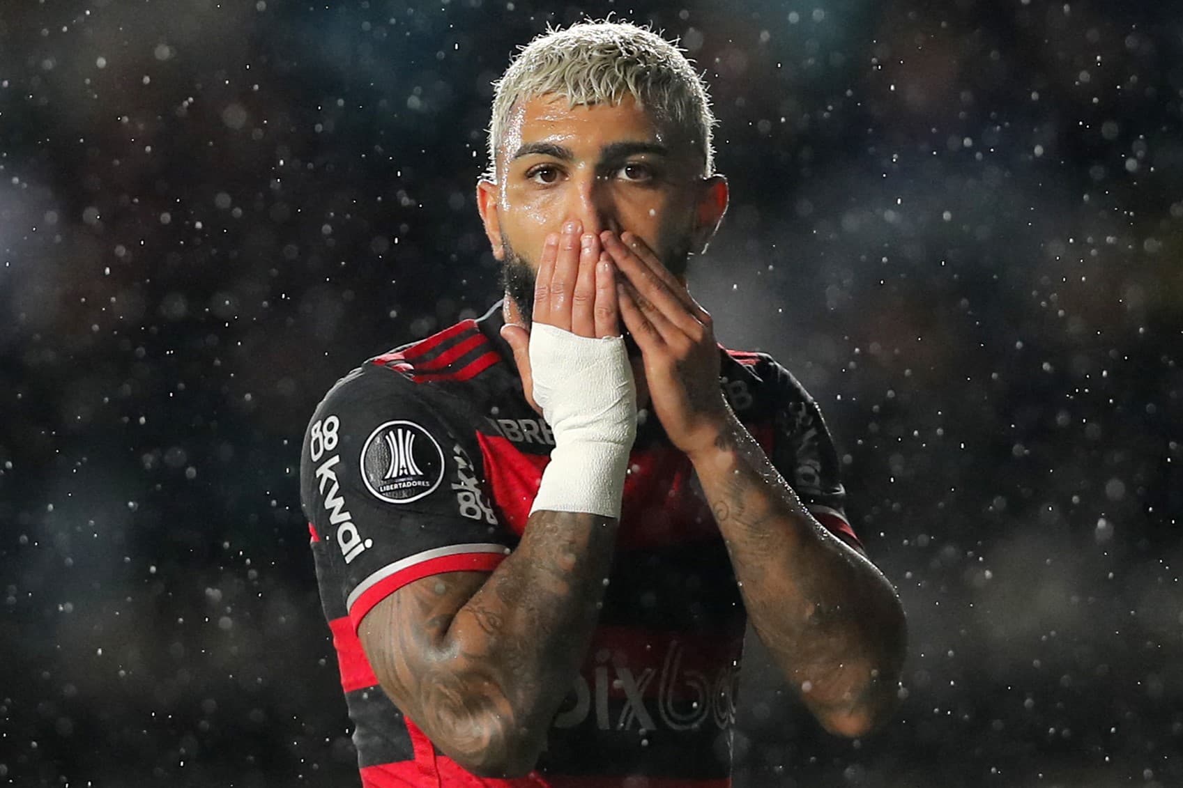Gabigol durante jogo do Flamengo na Libertadores