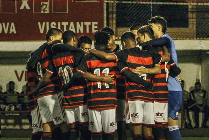 Flamengo Sub-20 reunido antes de jogo