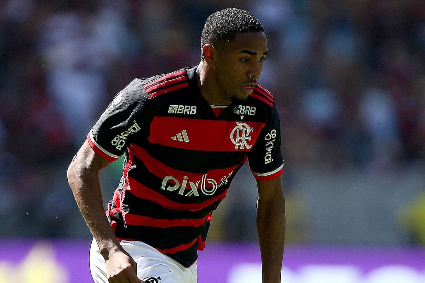 Lorran durante jogo do Flamengo no brasileirão 2024