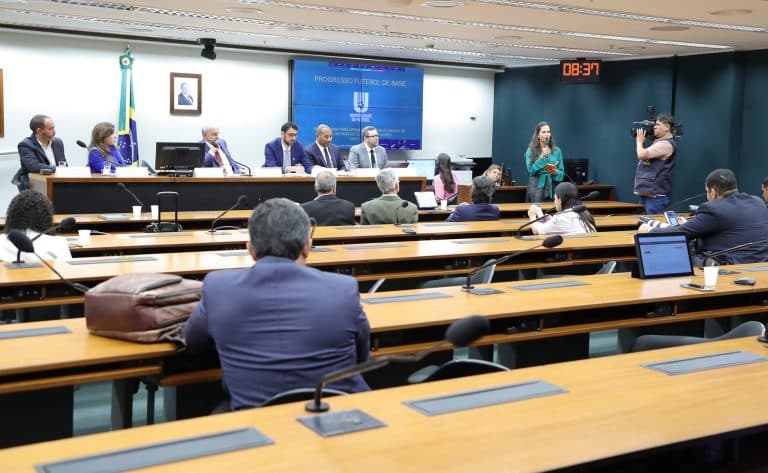 Audiência Pública sofbre formação de jogadores na Câmara dos Deputados