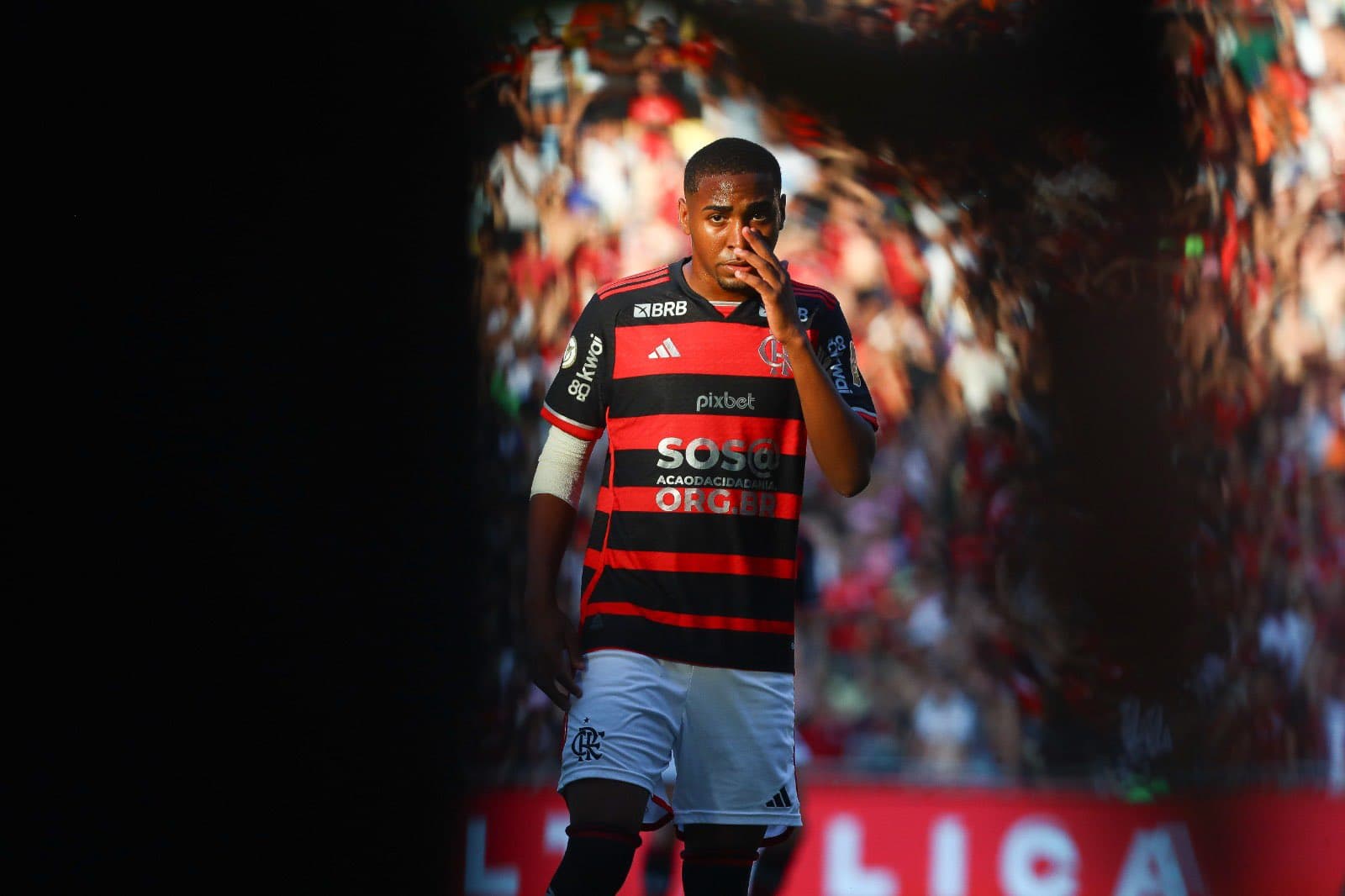 Lorran se destaca e decide jogo entre Flamengo e Corinthians