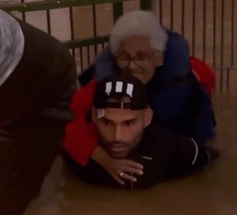 Ex-Flamengo, Thiago Maia resgata vítimas de chuva no Sul