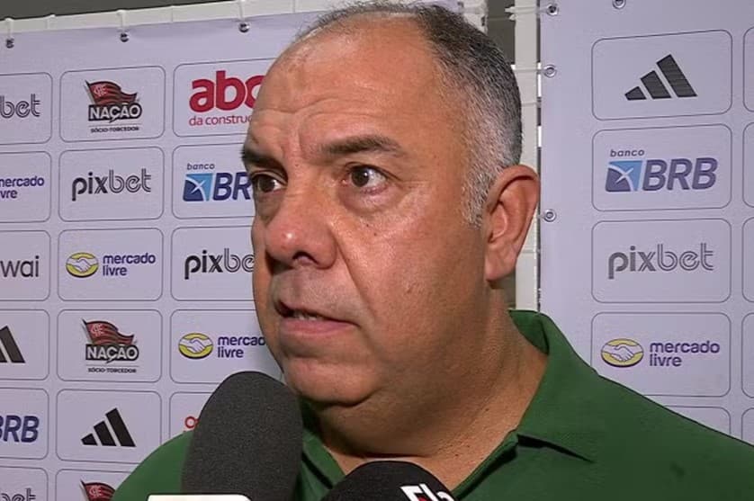 Marcos Braz em entrevista; dirigente falou sobre renovação do atacante após gols nas finais da Copa do Brasil