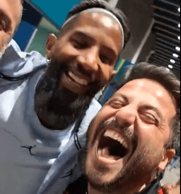 Rodinei e torcedores do Flamengo na final da Champions