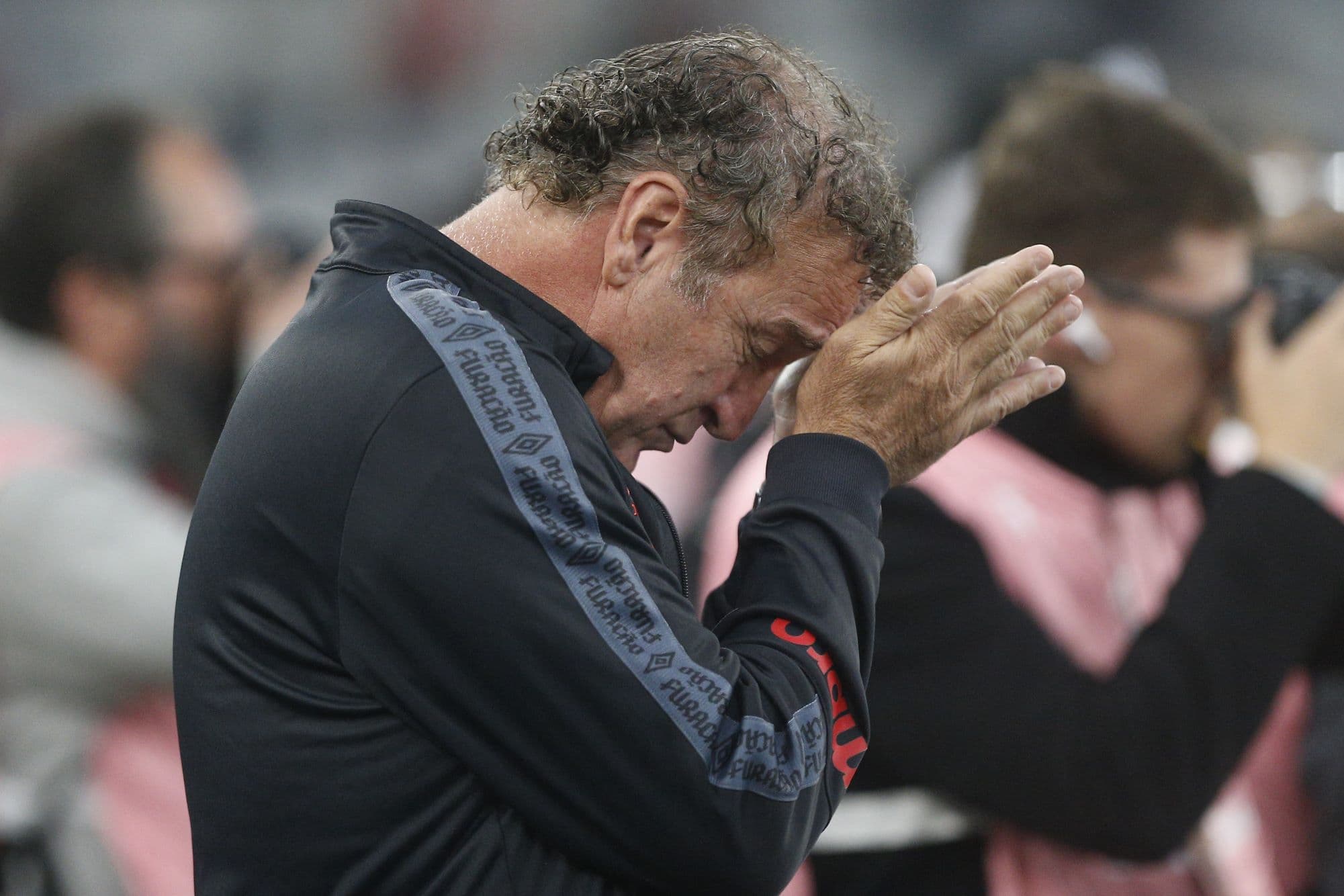 Cuca, técnico do Athletico