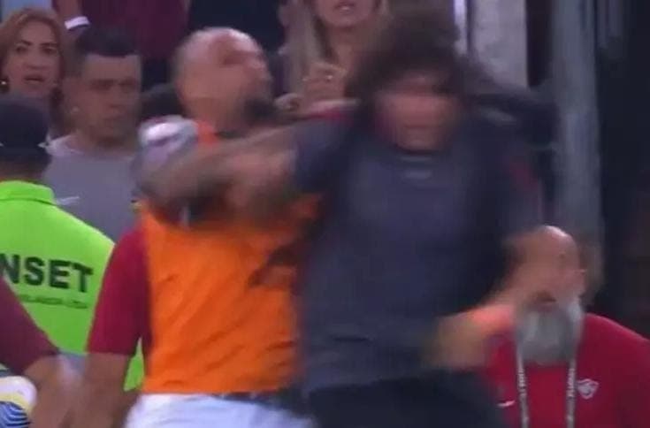 Felipe Melo agride Álvaro, assessor de imprensa do Atlético-GO