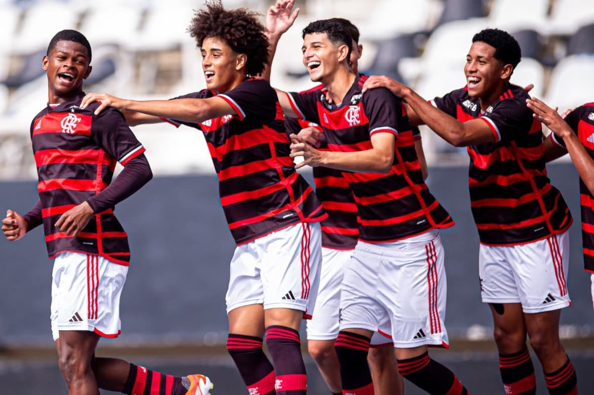 Atletas do Sub-17 do Flamengo