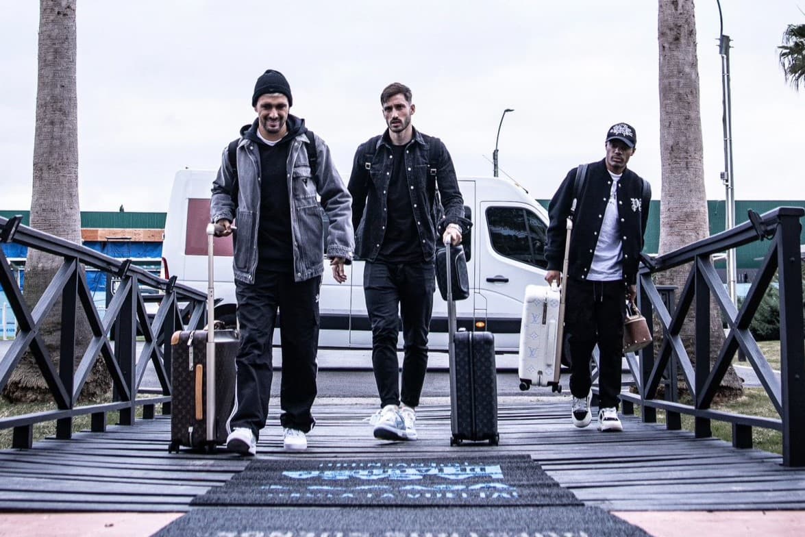 Arrascaeta, Viña e De La Cruz se apresentam na Seleção Uruguaia