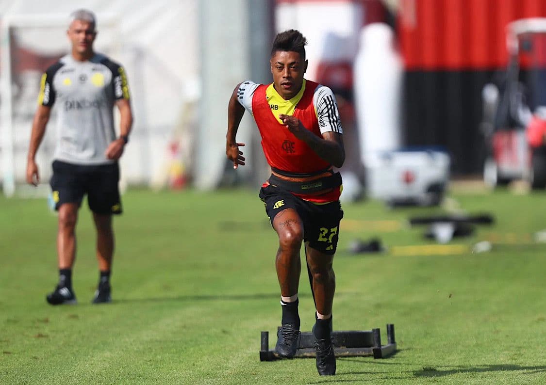 Bruno Henrique treinando no Ninho do Urubu