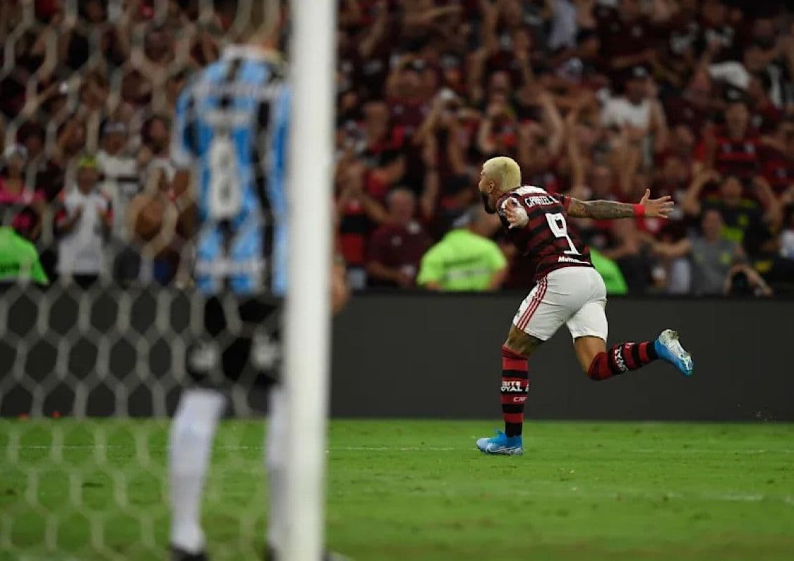 Gabigol é o jogador do atual elenco que mais marcou gols contra o Grêmio