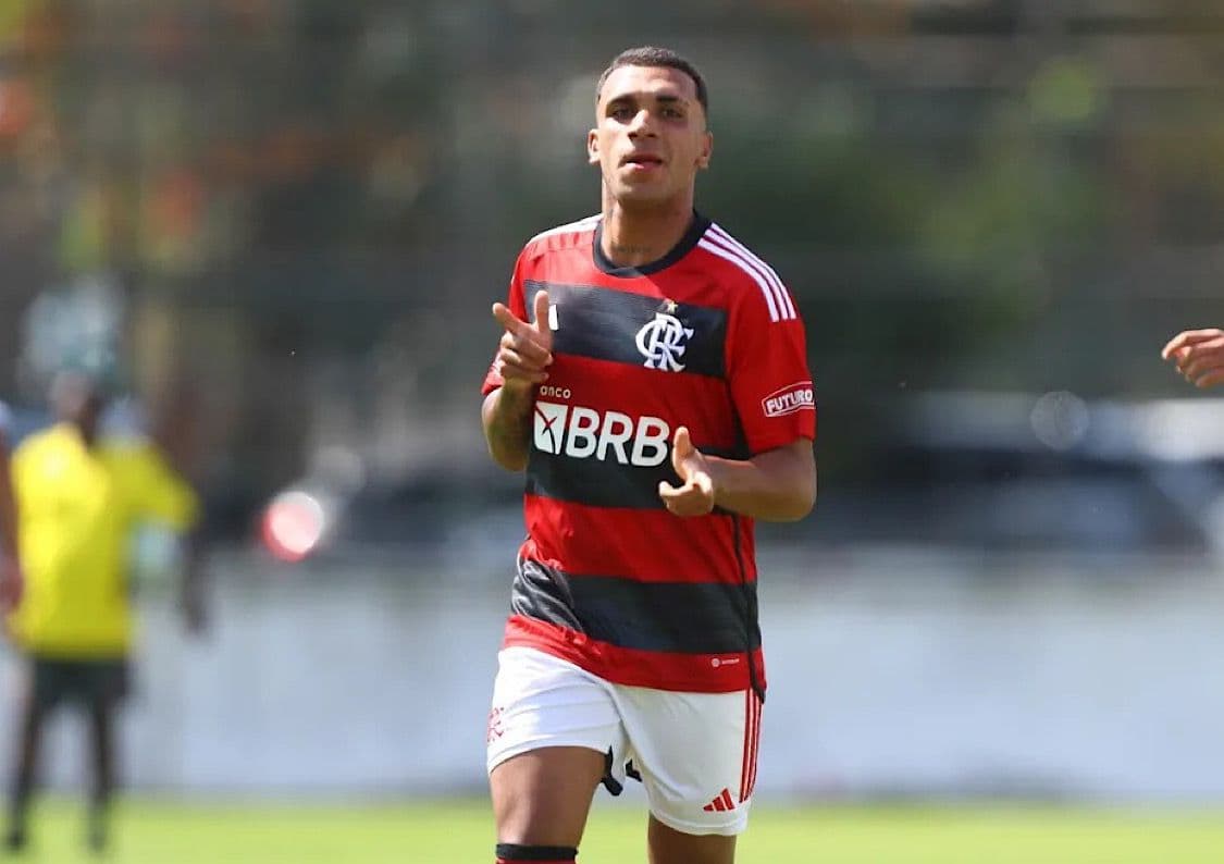 Petterson em ação pelo Flamengo