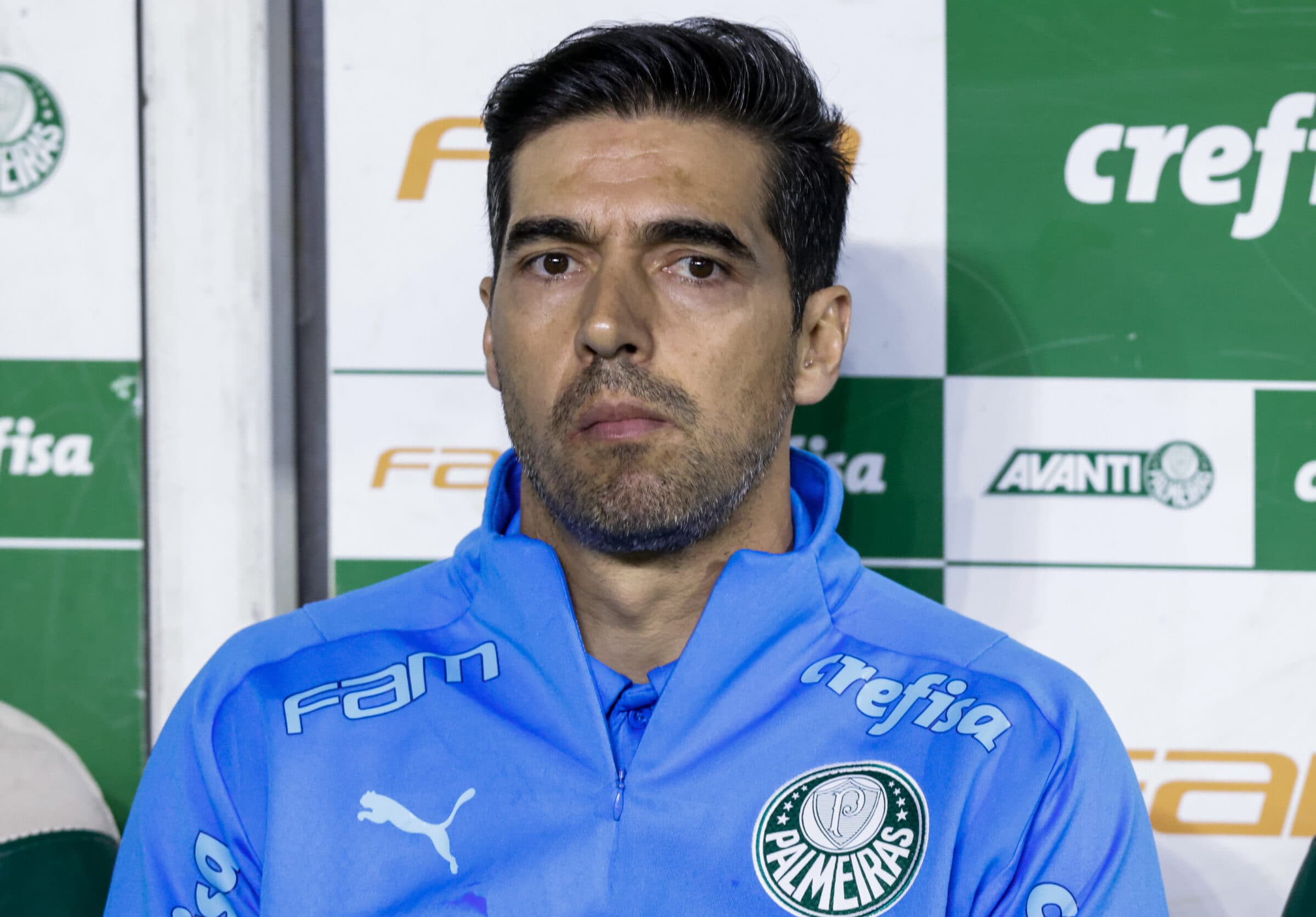 Abel Ferreira, técnico do Palmeiras, criticado pela escalação contra o Flamengo.