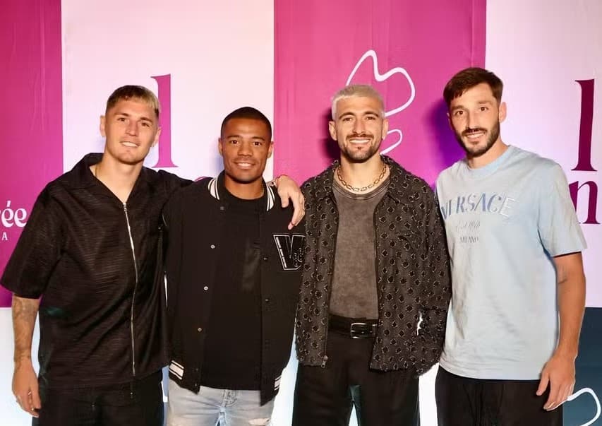 Arrascaeta e uruguaios do Flamengo no evento em comemoração de 1 ano da Rio Sucrée