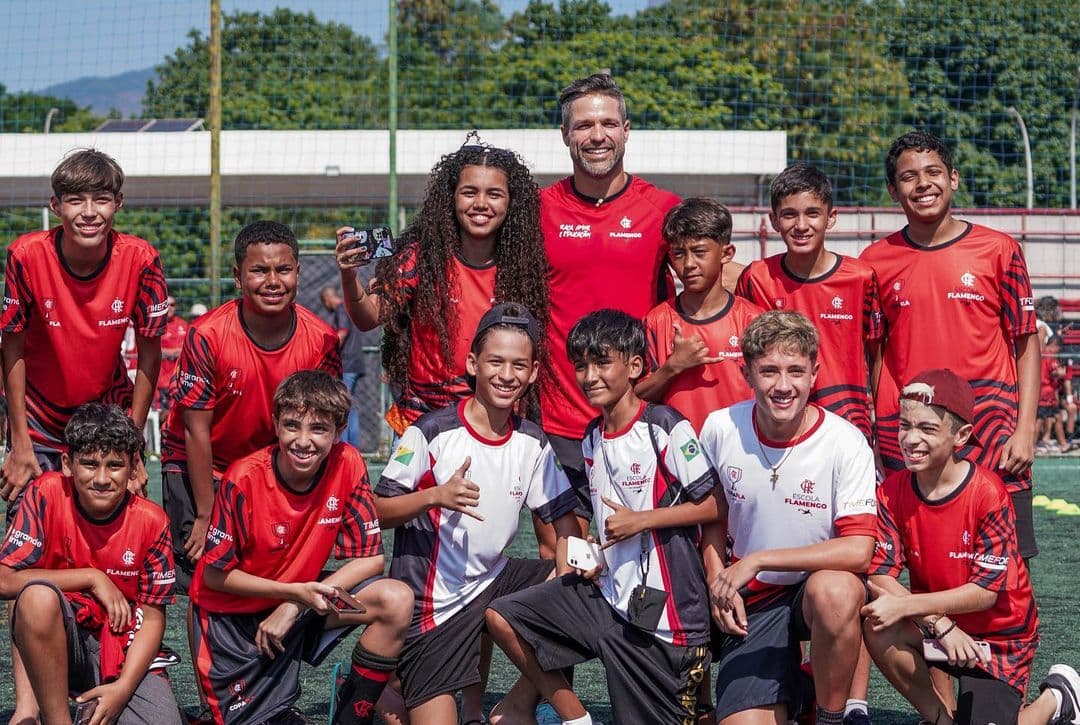 Diego Ribas participará do programa Flamengo Soccer Camp, em Orlando.