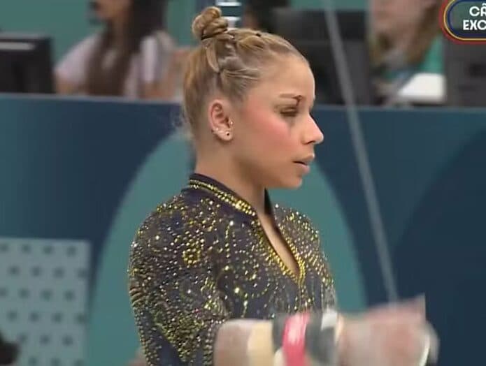 Flávia Saraiva, do Flamengo, com corte após queda no aquecimento para final das Olimpíadas de Paris