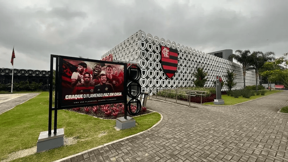 Fachada do ct da base do Flamengo