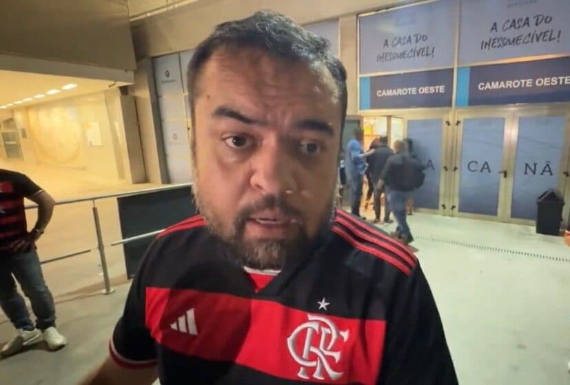 Cláudio Castro com a camisa do Flamengo; Governador vai exonerar Vinícius Monte Custódio