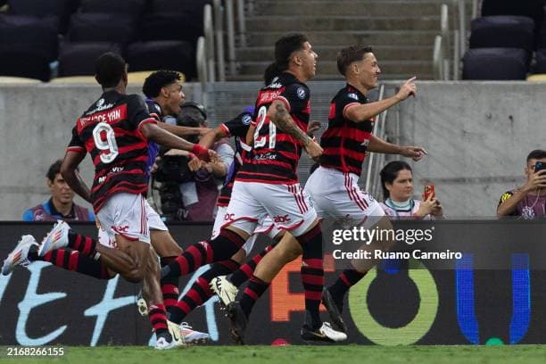 Flamengo vence o Olympiakos e é campeão do mundo sub-20