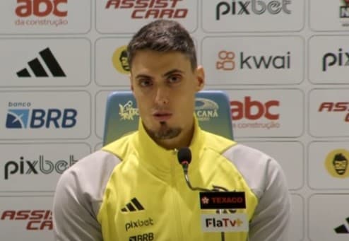 Matheus Bachi em coletiva após Flamengo x Red Bull Bragantino falando sobre Michael