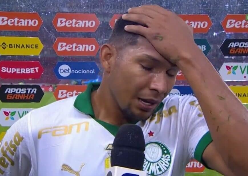 Rony em entrevista pós jogo de Palmeiras x Internacional; atacante falou sobre má fase da equipe antes de enfrentar Flamengo na Copa do Brasil