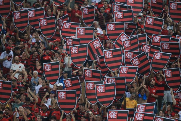 Torcida do Flamengo em partida contra o Peñarol