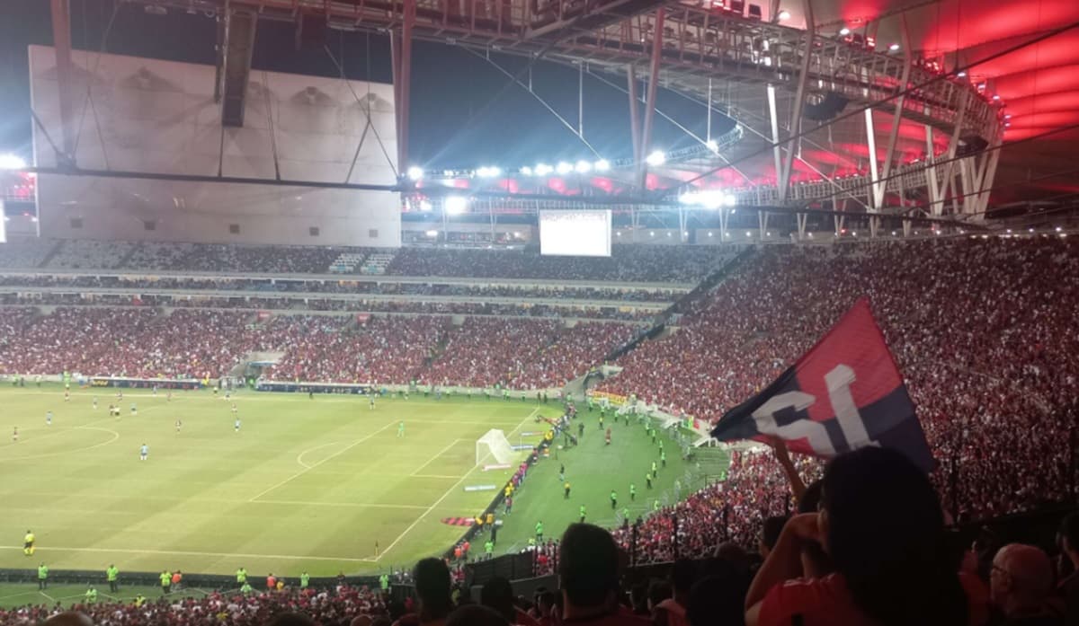 torcida do flamengo em jogo pelo brasileirão