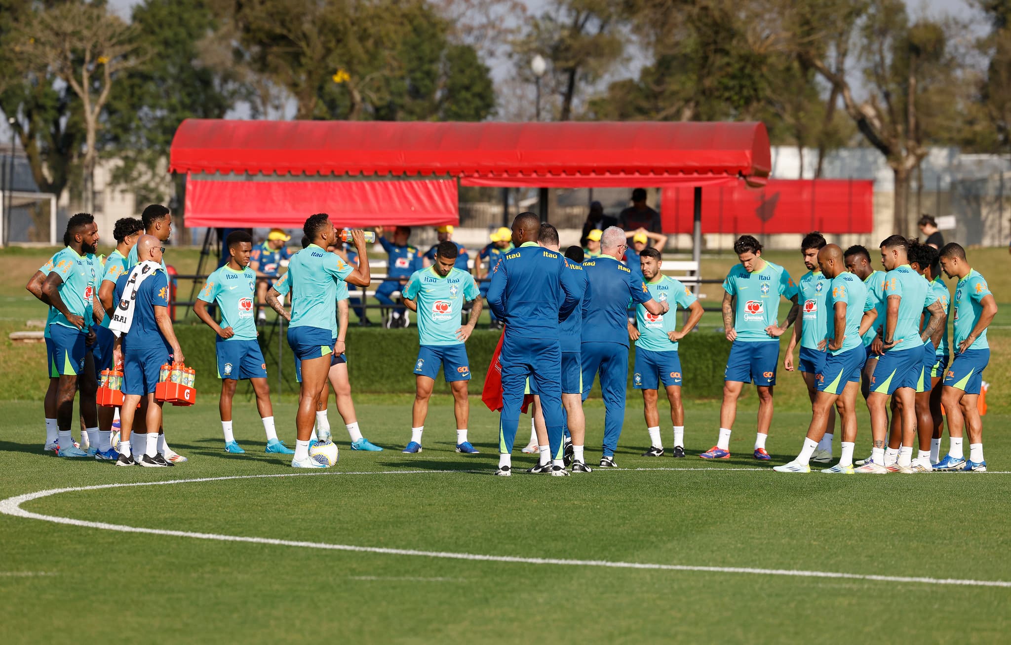 Pedro e Gerson conheceram numeração que vão usar na Seleção Brasileira